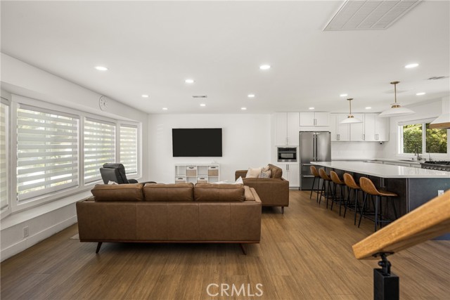 Detail Gallery Image 6 of 41 For 2916 E Trenton Ave, Orange,  CA 92867 - 4 Beds | 3 Baths