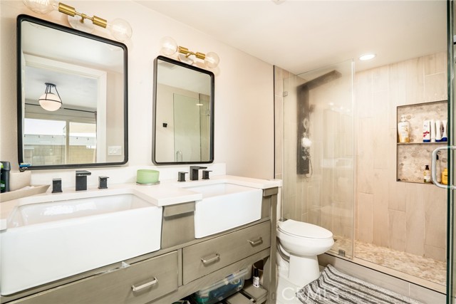 19202 Hickory Lane, Huntington Beach CA: https://media.crmls.org/medias/f43feec9-000a-4d38-9cf3-1fe0e433c791.jpg