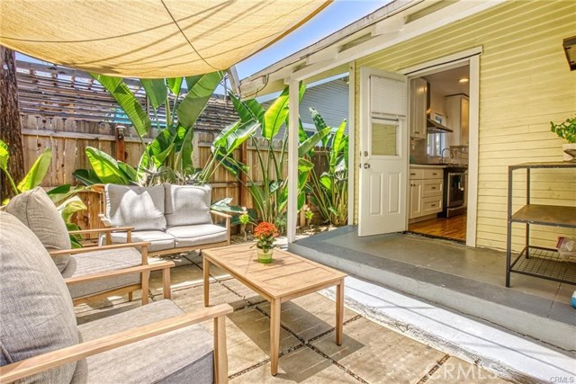 Detail Gallery Image 13 of 19 For 1075 Coronado Ave, Long Beach,  CA 90804 - 1 Beds | 1 Baths