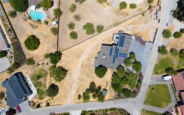 Detail Gallery Image 33 of 38 For 1610 Lyle Ln, Paso Robles,  CA 93446 - 5 Beds | 3/1 Baths