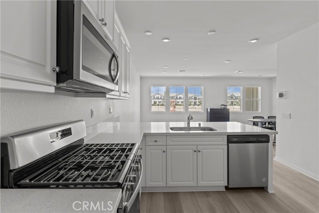 4295 S Hermosa Paseo, Ontario CA: https://media.crmls.org/medias/f4416c54-edb2-4519-b9d8-f8293a53d9cf.jpg