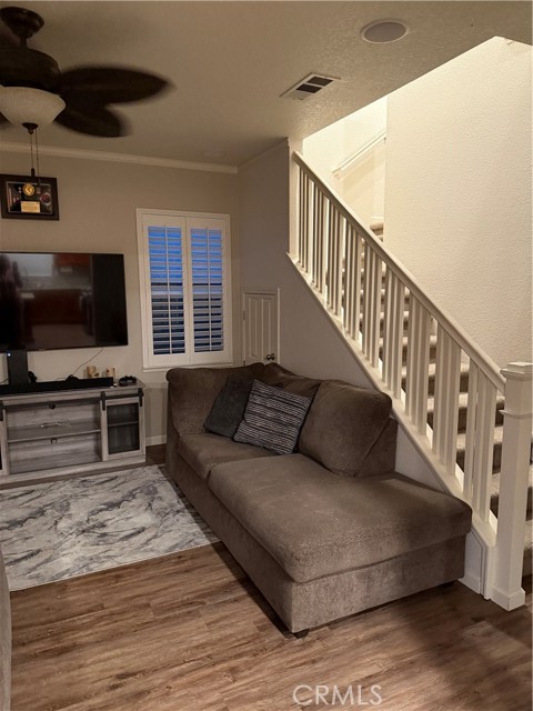 Detail Gallery Image 9 of 9 For 1574 Hearthsong Dr, Manteca,  CA 95337 - 3 Beds | 2/1 Baths