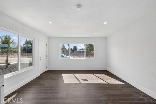 Detail Gallery Image 12 of 67 For 1013 -1017 W Santa Fe Ave, Merced,  CA 95340 - 2 Beds | 1 Baths