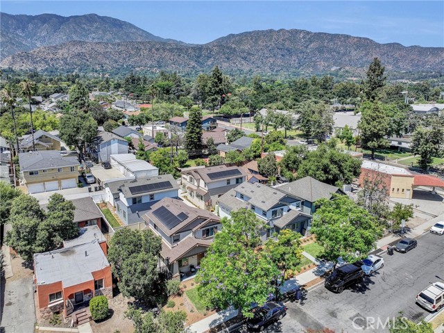 617 E Walnut Avenue, Monrovia CA: https://media.crmls.org/medias/f44225ed-1937-4a27-abb5-70cd6ad6b019.jpg