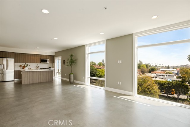 482 S Arroyo Parkway, Pasadena CA: https://media.crmls.org/medias/f442a0bf-385b-4591-b64e-35dc6f761ab1.jpg
