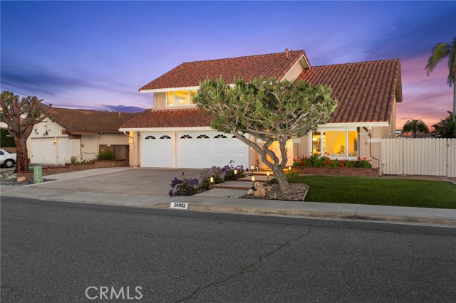 Detail Gallery Image 1 of 46 For 24852 Costeau St, Laguna Hills,  CA 92653 - 4 Beds | 2/1 Baths