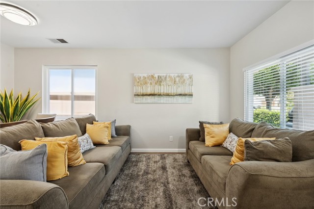 293 Belize Way, Oceanside CA: https://media.crmls.org/medias/f4435a6d-5843-49ab-a6db-85f1fe6ac3c7.jpg