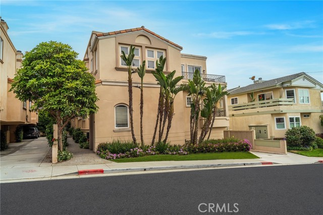 710 11th Street, Hermosa Beach CA: https://media.crmls.org/medias/f4437002-67c0-41e4-a279-6cdf70bd6640.jpg