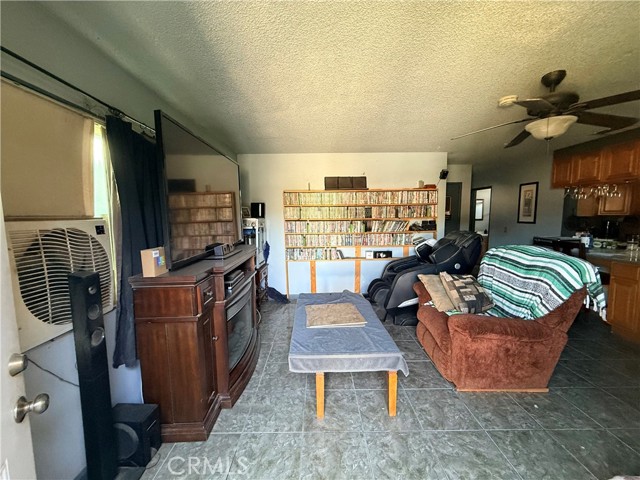 Detail Gallery Image 18 of 35 For 18837 6th, Bloomington,  CA 92316 - 3 Beds | 2 Baths