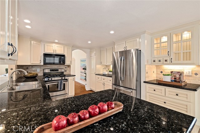 2206 Marshallfield Lane, Redondo Beach, California 90278, 4 Bedrooms Bedrooms, ,2 BathroomsBathrooms,Residential,Sold,Marshallfield,SB24103124