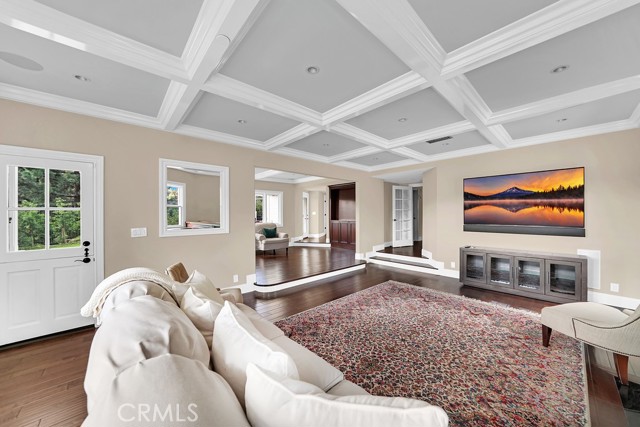 Detail Gallery Image 22 of 71 For 1962 Lower Lake Dr, North Tustin,  CA 92705 - 6 Beds | 7/1 Baths