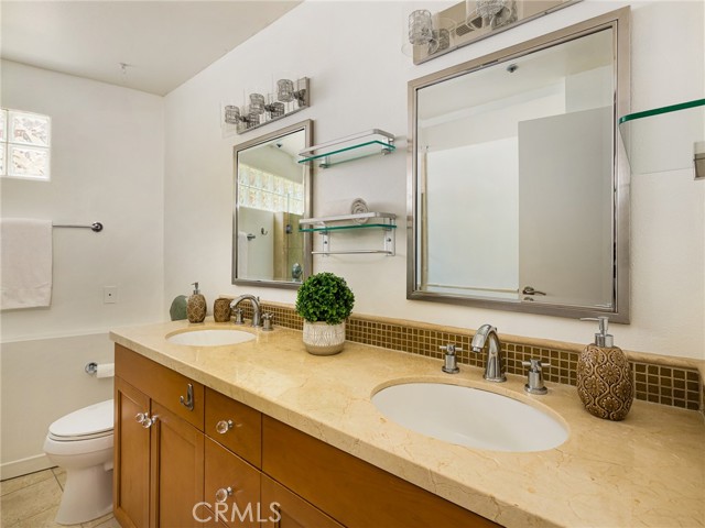 Detail Gallery Image 23 of 37 For 10664 Wilkins Ave #202,  Los Angeles,  CA 90024 - 2 Beds | 2/1 Baths
