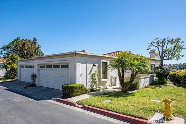 Detail Gallery Image 3 of 54 For 22476 Petra #22,  Mission Viejo,  CA 92692 - 3 Beds | 2/1 Baths