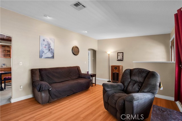 Detail Gallery Image 10 of 43 For 56990 Navajo Trl, Yucca Valley,  CA 92284 - 2 Beds | 2 Baths