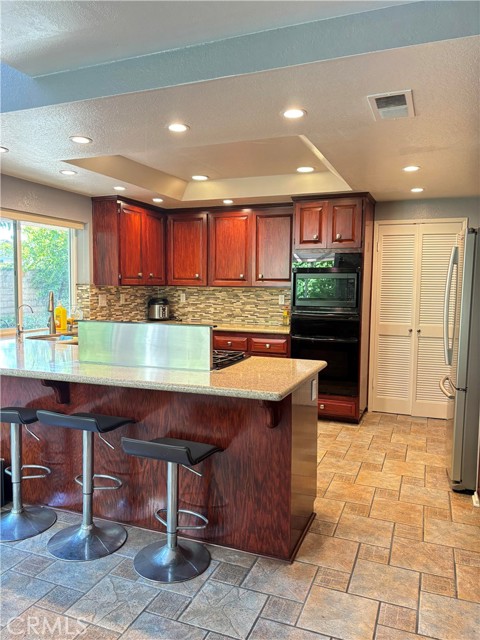 Detail Gallery Image 7 of 7 For 17 Urbino, Irvine,  CA 92620 - 3 Beds | 2/1 Baths