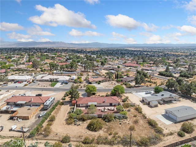 Detail Gallery Image 5 of 43 For 19240 Tonkawan, Apple Valley,  CA 92307 - 3 Beds | 2 Baths