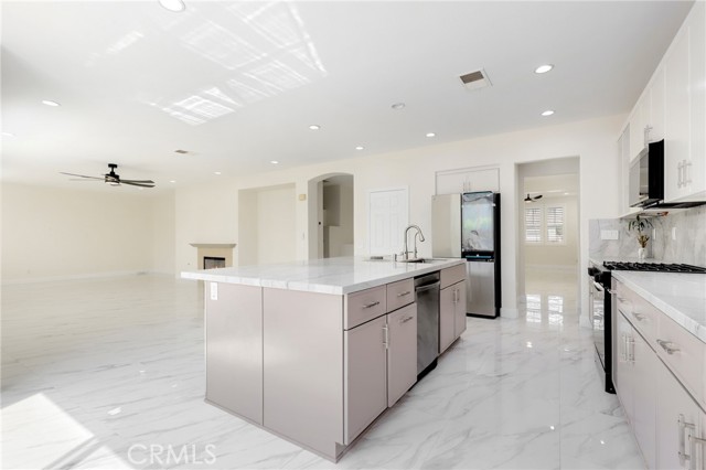 13145 Briar Street, Eastvale CA: https://media.crmls.org/medias/f4471894-0f5e-47d5-937d-4f805da8d379.jpg