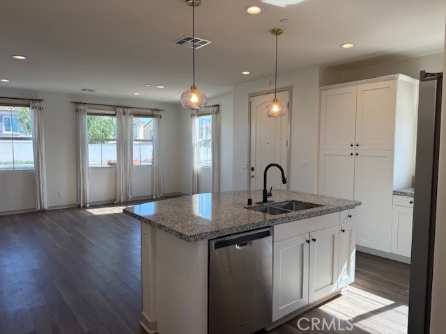 Detail Gallery Image 4 of 35 For 4158 Mission Tree, Oceanside,  CA 92057 - 4 Beds | 2/1 Baths