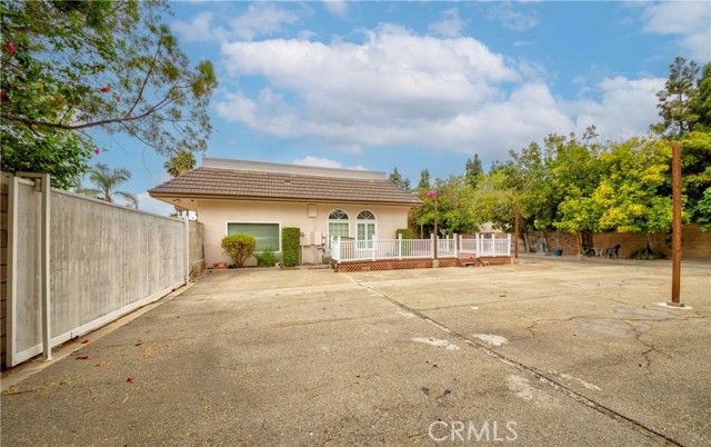 Image 7 of 24 For 8111 Commonwealth Avenue