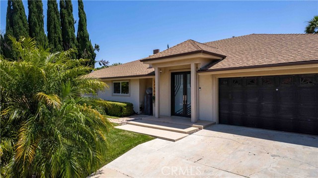 17206 Nugent Place, Granada Hills CA: https://media.crmls.org/medias/f4480803-e812-4a78-ac49-9670f016a123.jpg