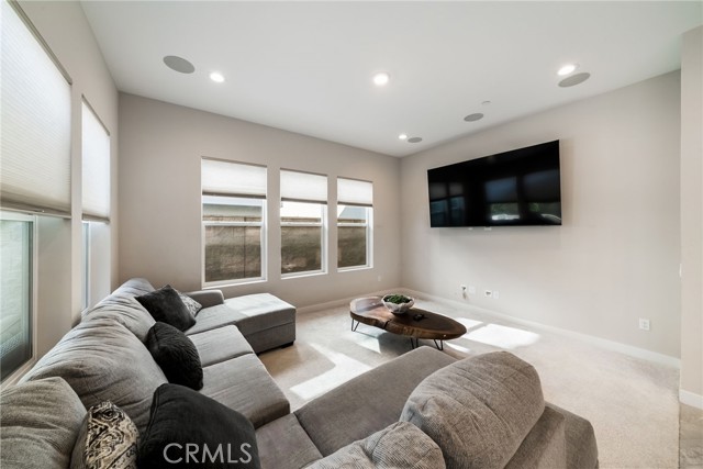 Detail Gallery Image 13 of 45 For 160 Tivoli, Lake Forest,  CA 92630 - 4 Beds | 4/1 Baths