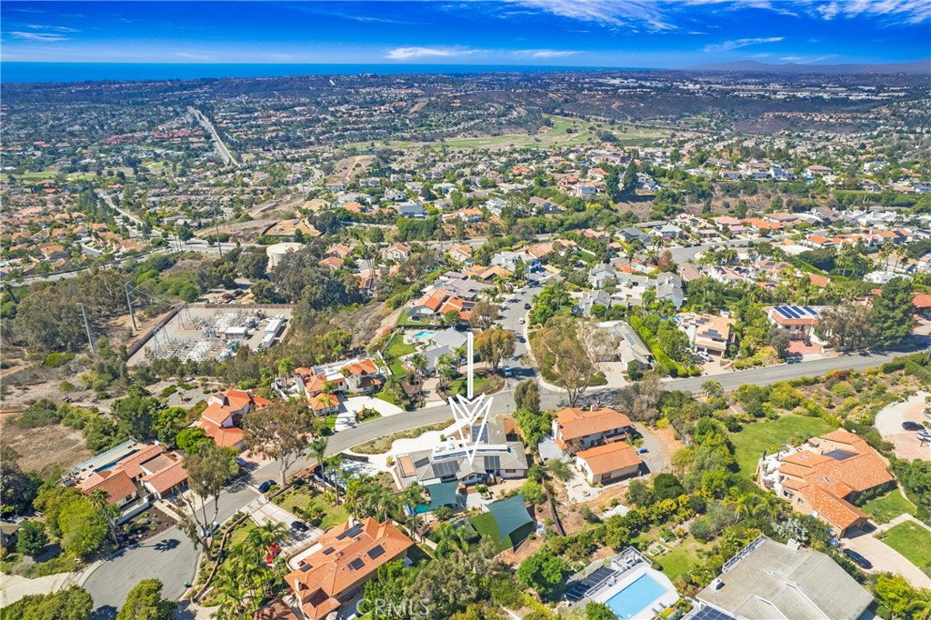 MLS #OC25221401 image #36