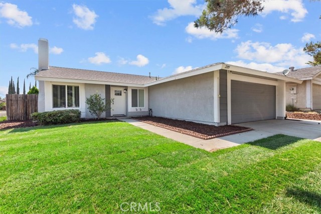 Detail Gallery Image 4 of 34 For 2205 Lake Forest Ct, San Bernardino,  CA 92407 - 3 Beds | 2 Baths