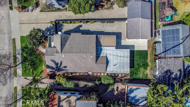2327 Bonnie Brae, Santa Ana CA: https://media.crmls.org/medias/f44a607b-5ccf-424b-b343-dfd0d2006f5e.jpg