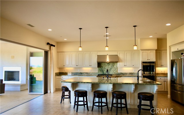 Detail Gallery Image 2 of 42 For 41907 Arbor Glen Dr., Temecula,  CA 92592 - 5 Beds | 4/1 Baths