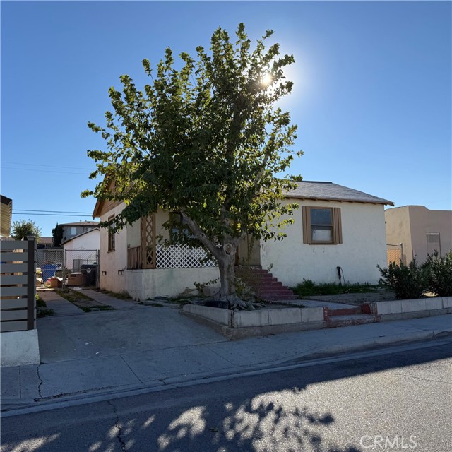 Detail Gallery Image 4 of 8 For 124 W Fredricks, Barstow,  CA 92311 - 3 Beds | 2 Baths