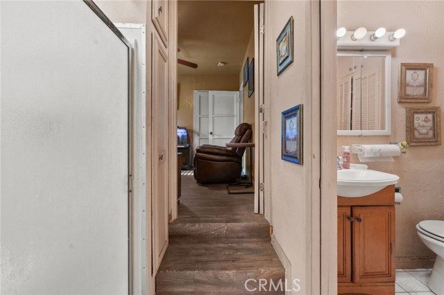 Detail Gallery Image 24 of 41 For 664 E Barry Dr, Long Beach,  CA 90805 - 3 Beds | 2 Baths