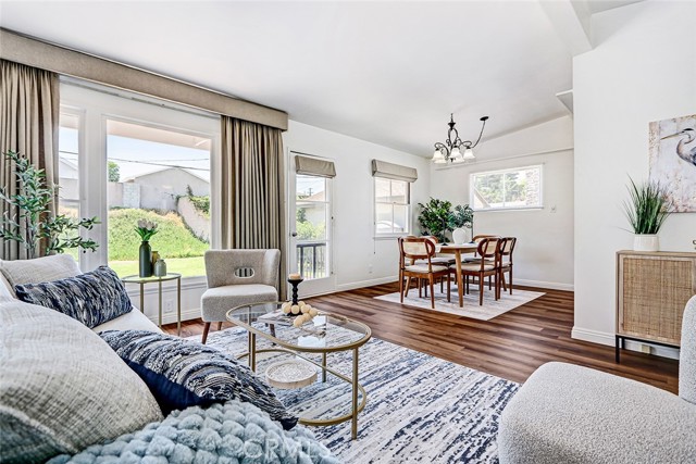 Detail Gallery Image 4 of 30 For 5102 W Carson St, Torrance,  CA 90503 - 3 Beds | 2 Baths