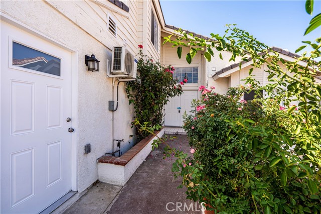 Detail Gallery Image 4 of 43 For 16211 Starview St, Moreno Valley,  CA 92551 - 5 Beds | 3 Baths