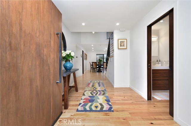 4751 Del Moreno Drive, Woodland Hills CA: https://media.crmls.org/medias/f44cd4da-3c2a-42c0-9115-27efc19364eb.jpg