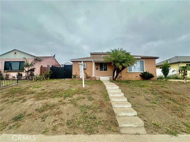 12219 S Main Street, Los Angeles CA: https://media.crmls.org/medias/f44ce058-559a-4996-ace6-1fd735d1ddeb.jpg