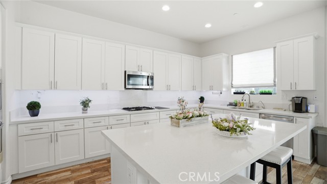 Detail Gallery Image 12 of 75 For 4727 W Vahan Ct, Lancaster,  CA 93536 - 5 Beds | 4 Baths