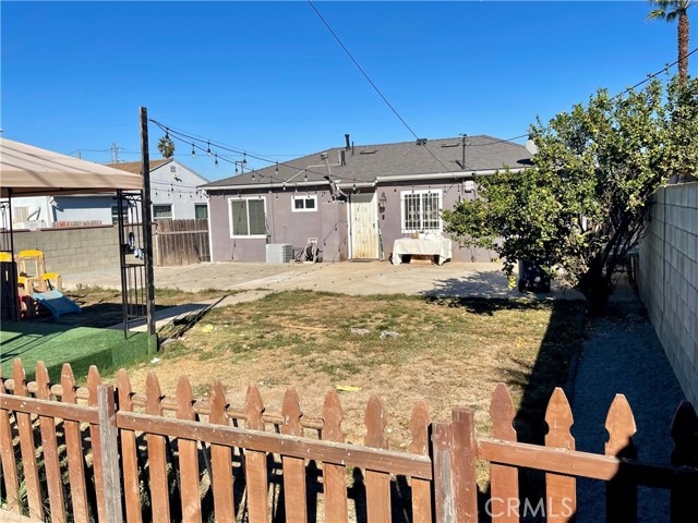 2630 Tichenor Street, Compton, California 90220, 2 Bedrooms Bedrooms, ,1 BathroomBathrooms,Single Family Residence,For Sale,Tichenor,RS24228526