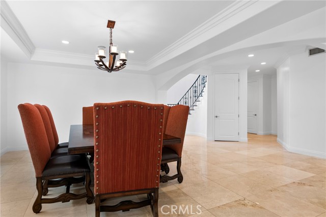Detail Gallery Image 12 of 39 For 4818 Lemona Ave, Sherman Oaks,  CA 91403 - 5 Beds | 6 Baths