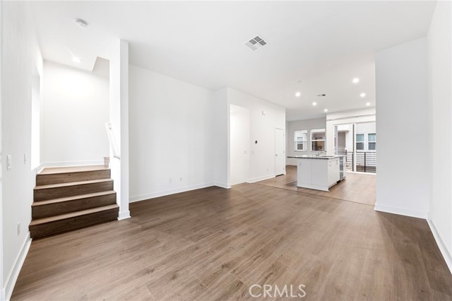 1315 W Cara Dr, Anaheim CA: https://media.crmls.org/medias/f450dd57-2b30-4587-a690-563fc797fe89.jpg