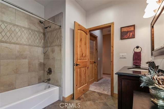 Detail Gallery Image 19 of 42 For 781 Brentwood Dr, Lake Arrowhead,  CA 92352 - 5 Beds | 3/1 Baths