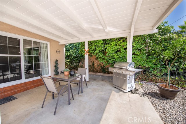 7838 Hazeltine Avenue, Panorama City CA: https://media.crmls.org/medias/f4519ec1-8b68-45a4-aade-1a387764a56e.jpg