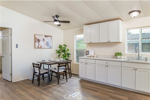 Detail Gallery Image 5 of 18 For 80 E Dawes St #150,  Perris,  CA 92571 - 3 Beds | 2 Baths