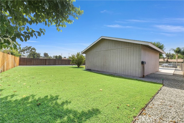 11467 64th Street, Jurupa Valley CA: https://media.crmls.org/medias/f452a722-b806-4b1c-8e08-eb842f9a1209.jpg