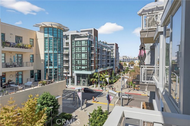 Detail Gallery Image 2 of 46 For 150 the Promenade #415,  Long Beach,  CA 90802 - 2 Beds | 2 Baths