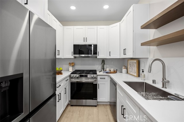 Detail Gallery Image 14 of 27 For 17191 Corbina #110,  Huntington Beach,  CA 92649 - 1 Beds | 1 Baths