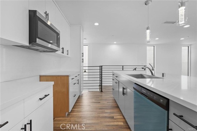 Detail Gallery Image 17 of 23 For 4136 3/4 Normal Ave #3/4,  Los Angeles,  CA 90029 - 2 Beds | 2 Baths