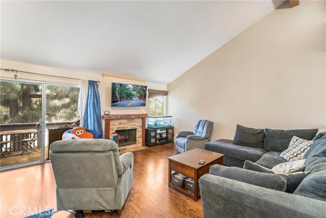 Detail Gallery Image 8 of 27 For 1405 Pinon Pl #3,  Fullerton,  CA 92835 - 3 Beds | 2 Baths