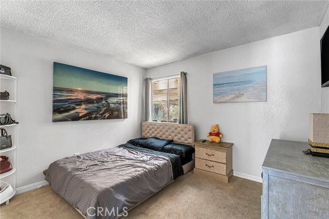 4883 E Geary Street, Fresno CA: https://media.crmls.org/medias/f454f2fc-80cb-4a01-81f8-1cd8e3bf5b5d.jpg