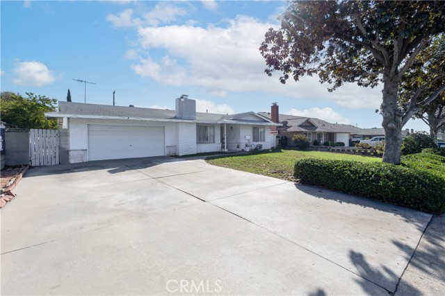 Detail Gallery Image 4 of 32 For 2038 Marigold, Pomona,  CA 91767 - 4 Beds | 2 Baths