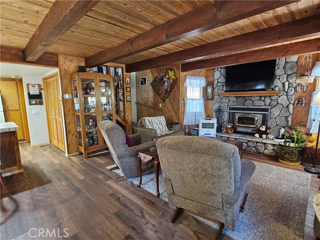 Detail Gallery Image 10 of 36 For 2020 Mahogany Ln, Big Bear City,  CA 92314 - 3 Beds | 2 Baths